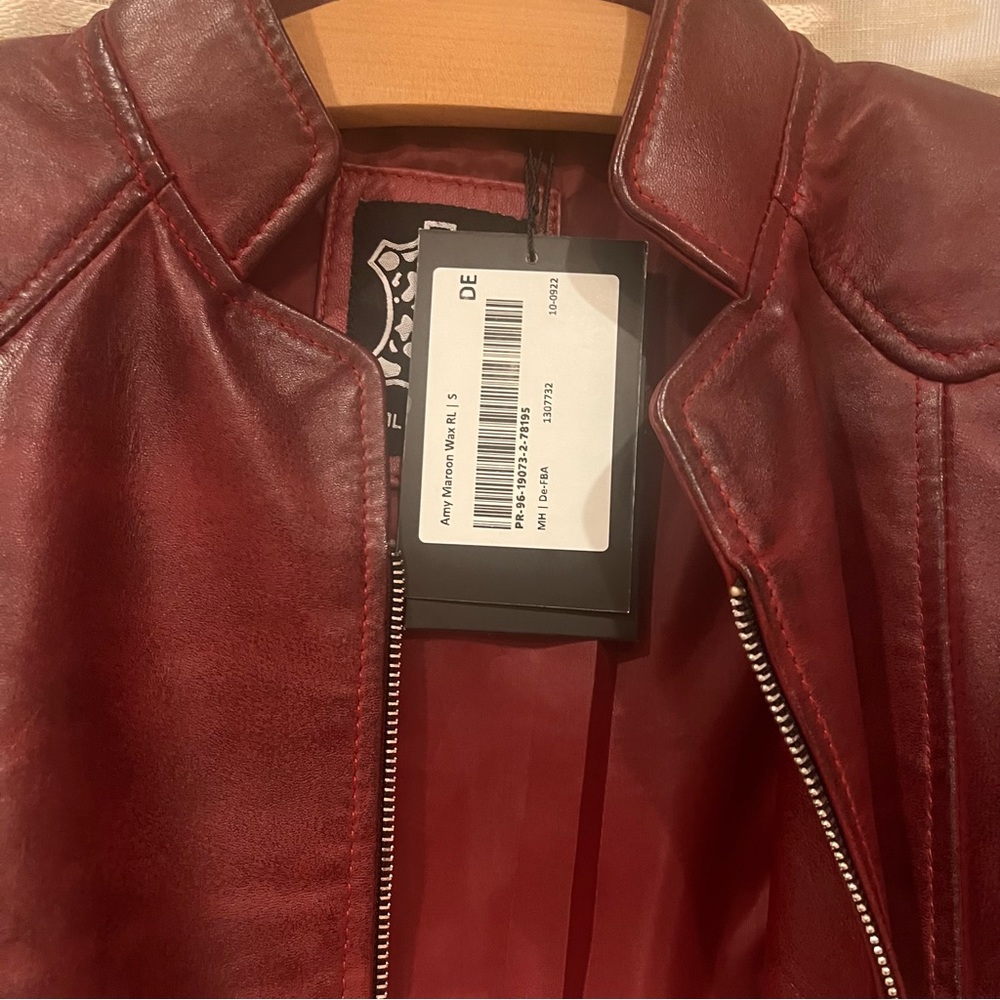 NWT - 100% Lambskin Maroon Leather Jacket - Picture 7 of 8